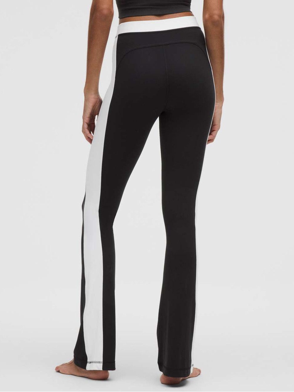 Lululemon Nulu High-Rise Flared Pant
Black / White